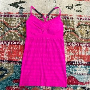 Lululemon size 6 or 8 in excelente use condition !